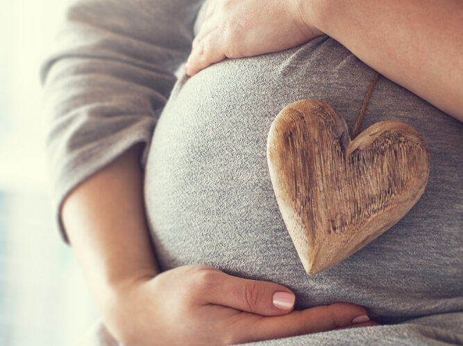 DIREITO DA GESTANTE: LICENÇA-MATERNIDADE E ESTABILIDADE NA PERDA DO BEBÊ